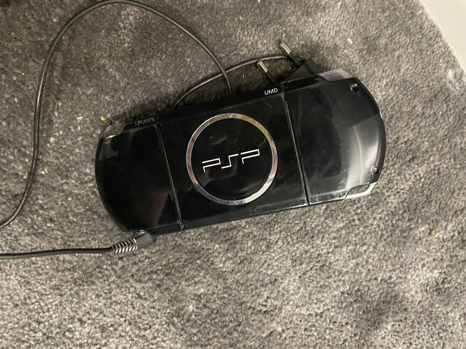 PSP конзола с игри