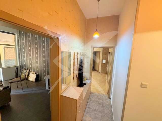 Тристаен апартамент във Възраждане 66613