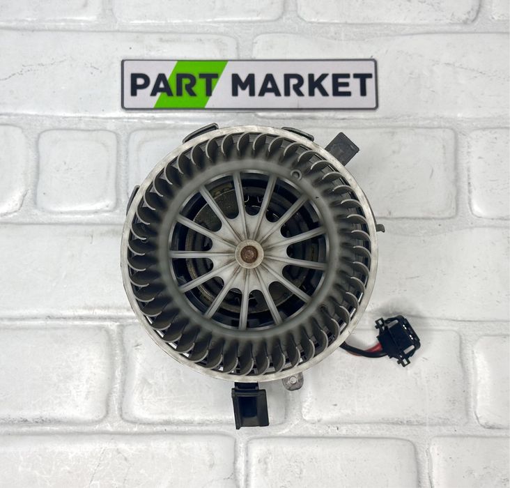 Вентилатор парно AUDI A4 A5 Q5 8K1820021
