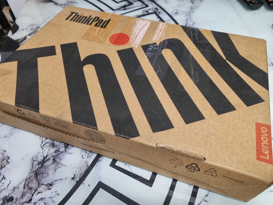 Lenovo thinkpad t14 5th generație