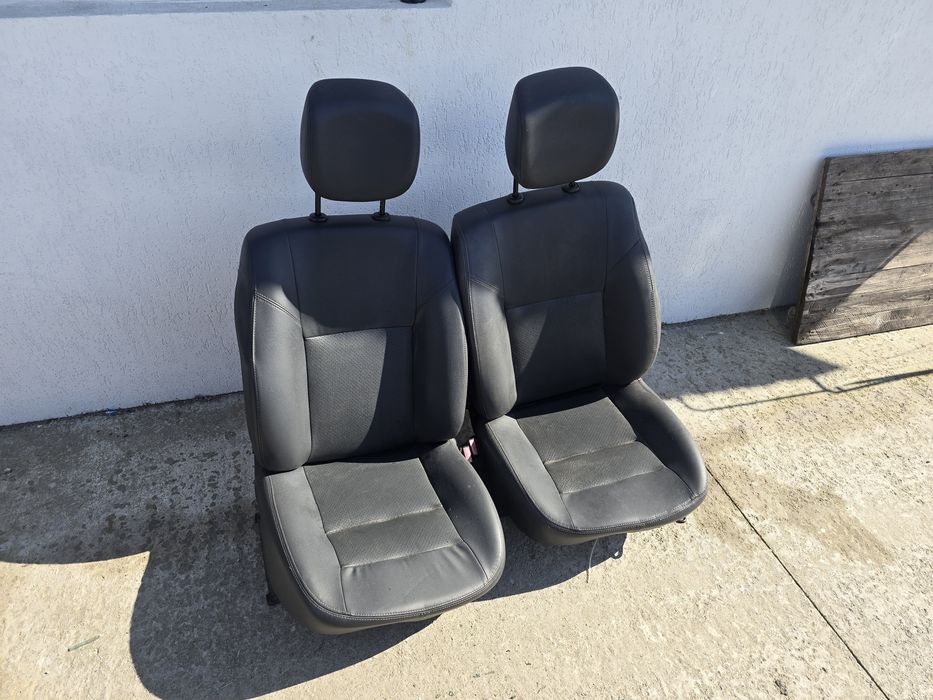Scaune fata Dacia Duster piele 2013 2017