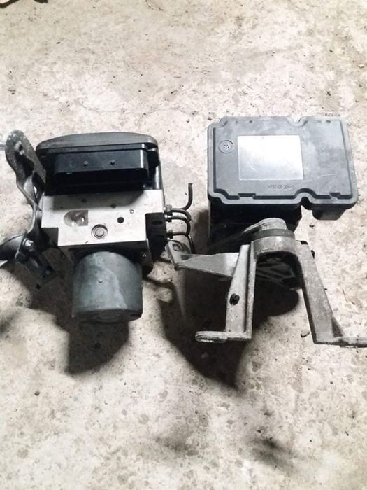 Mercedes W212 W204 W218 ABS помпи