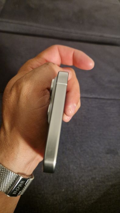 Vând iphone 15 pro max