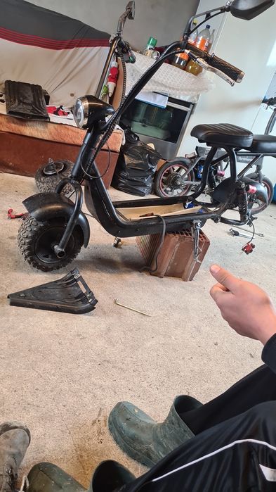 Vând scuter electric