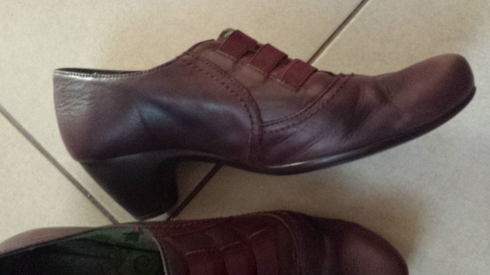 Botine 42 piele. Dama. Culoarea bordo