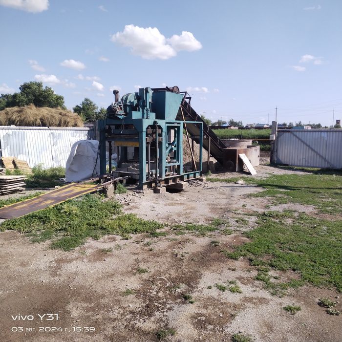 Пескоблокчный станок.  Вибро пресс.