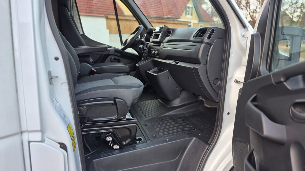 Renault  Master 2021 de 10 Europaleti