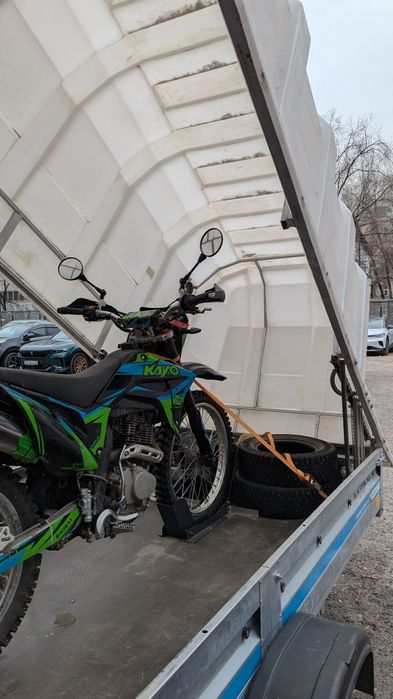 Прицеп 3.5м крытый