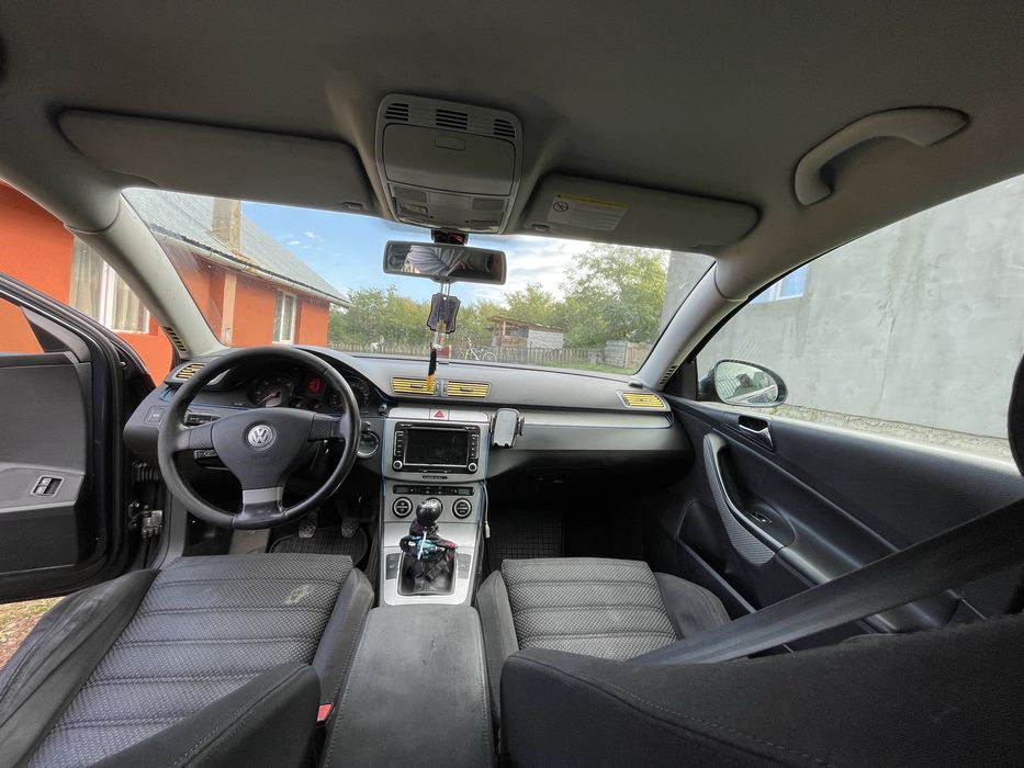 Vand passat b6 motor 2.0.140 cp in stare foarte buna  pret 2700negggg