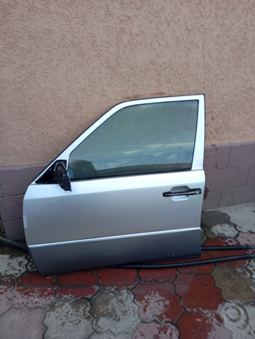 Мерседес 124 разбор без матор без каробки