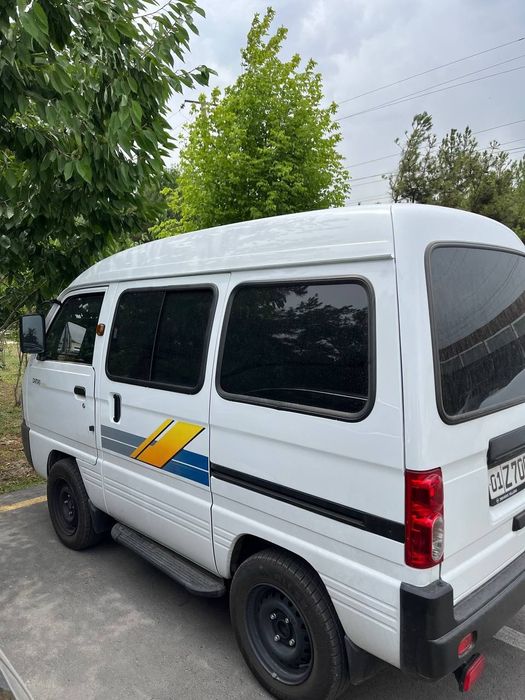 Chevrolet damas дамас