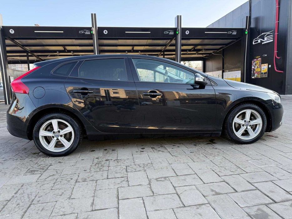 Volvo V 40 2014 proprietar persoana fizica