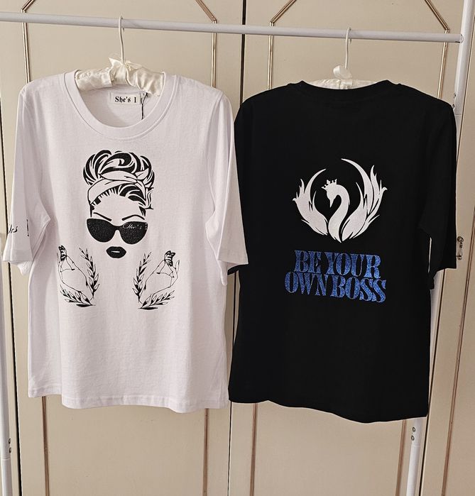 Тениски в бяло и черно