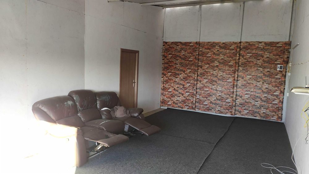 Spatiu 50 mp in hala pe Centura de Nord Craiova, la etajul 1