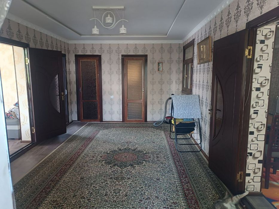 Ассалому алайкум.   Срочно ховли уй сотилади Октябр  бозор ёни