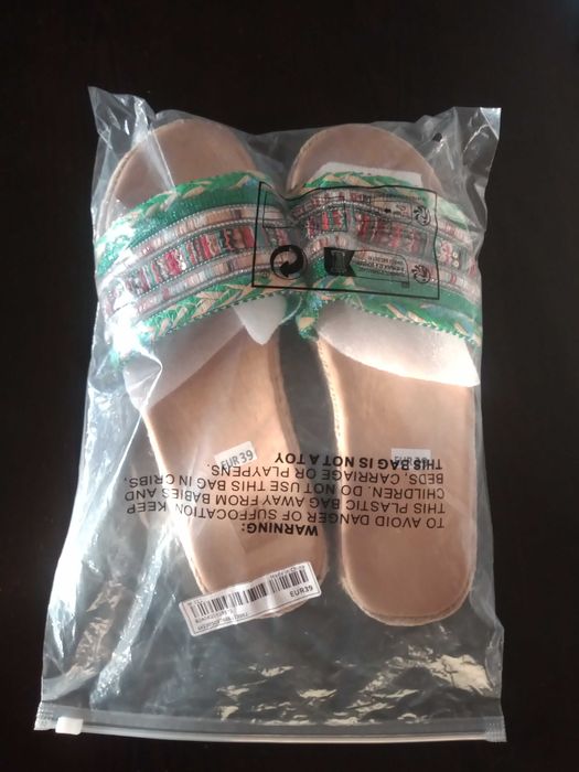 Летни красиви 
 чехли