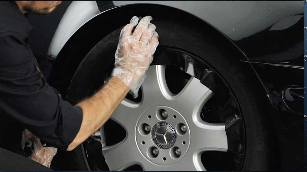 QUIXX Black Tyre Colour - професионална боя за гуми