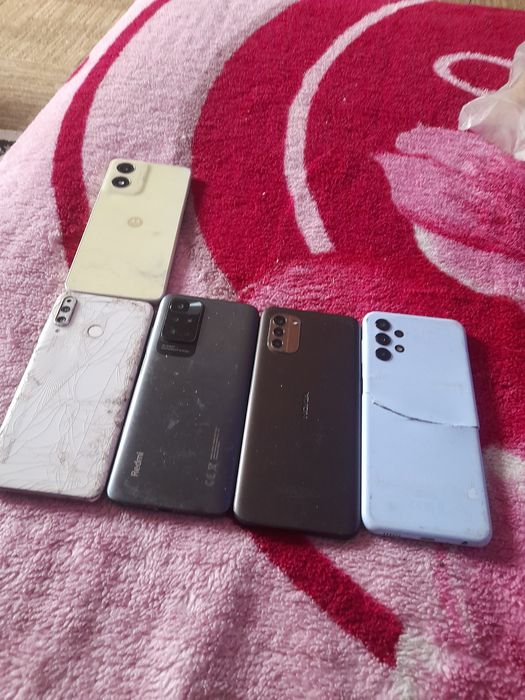 Telefon de piese schimb