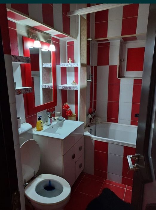 Vand ap 2 camere spatios 70 mp Buzaului BLOC 2009