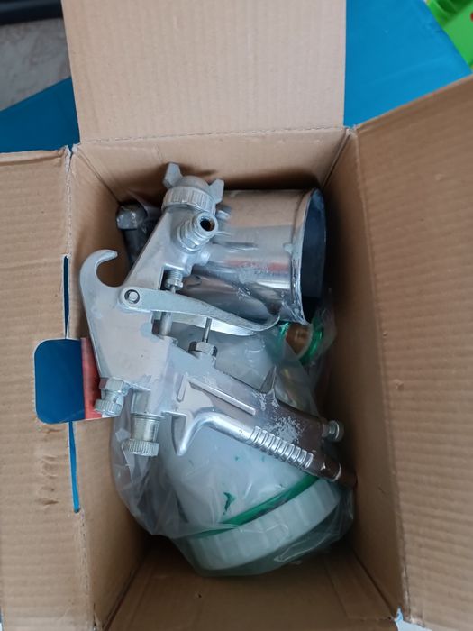 Компрессор с краскопультом