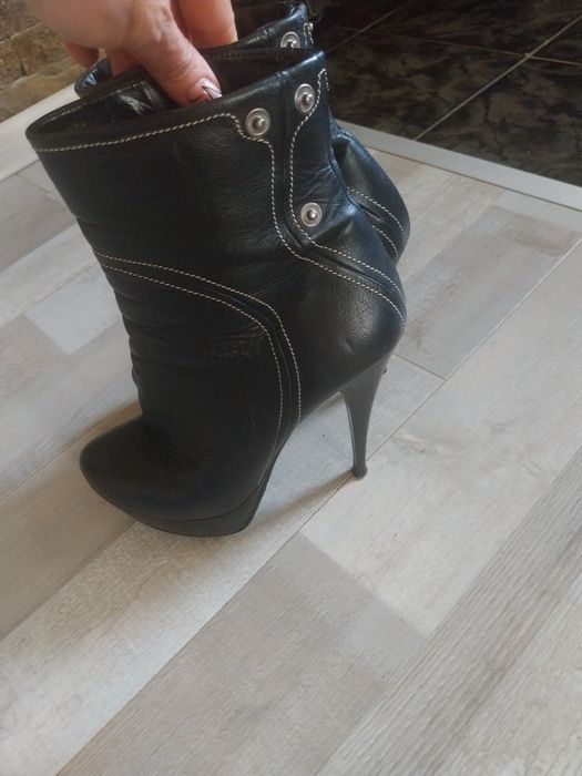 Дамски обувки  с висок ток