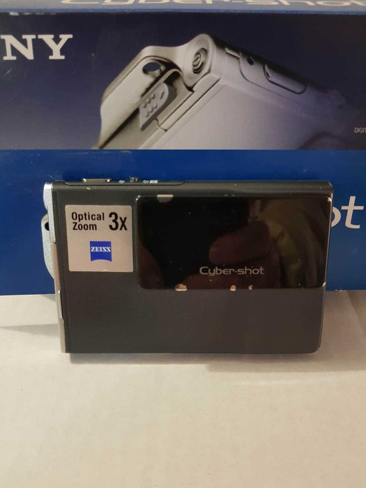 Цифров фотоапарат Sony Cybershot DSCT7 5.1MP с 3x оптично увеличение