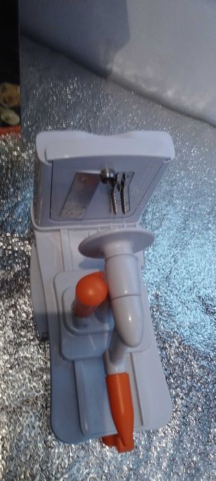 Feliator de legume manual