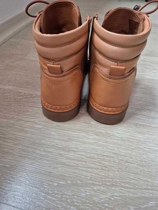 Нови боти от естествена кожа