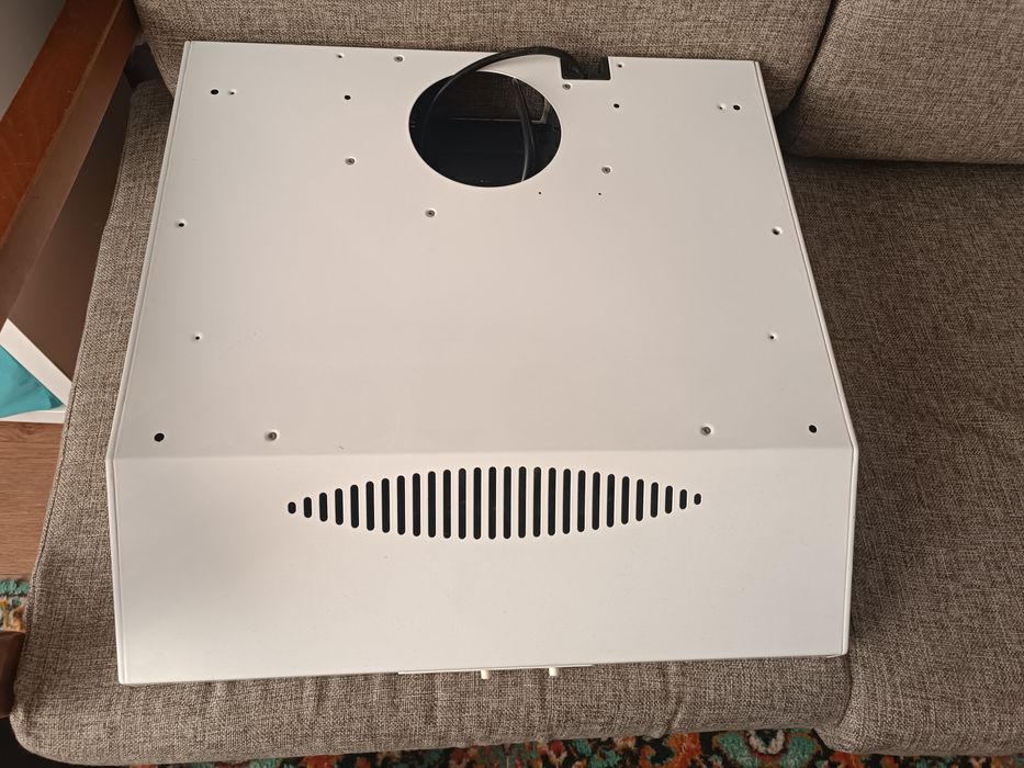 Продам вытяжку кухонную