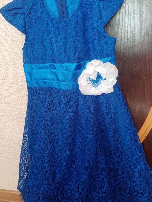 Нарядное платье на 7лет