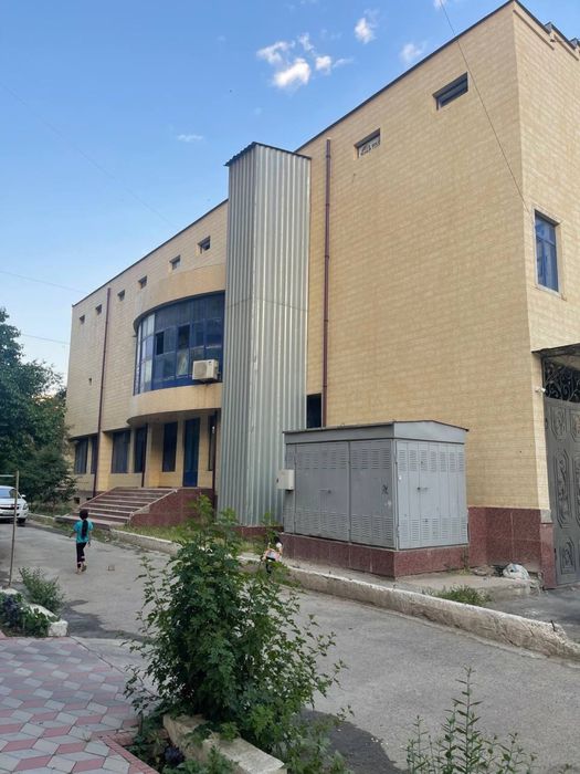 Учтепа туманида Здание 3 этажка