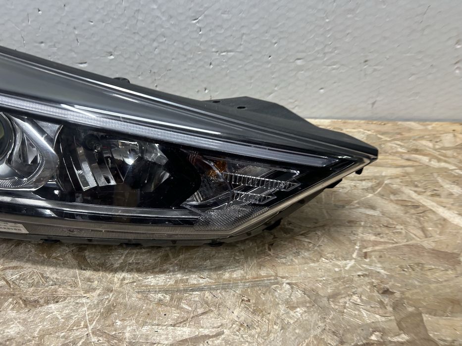 Far faruri Hyundai Tucson facelift 2018-2021 dreapta