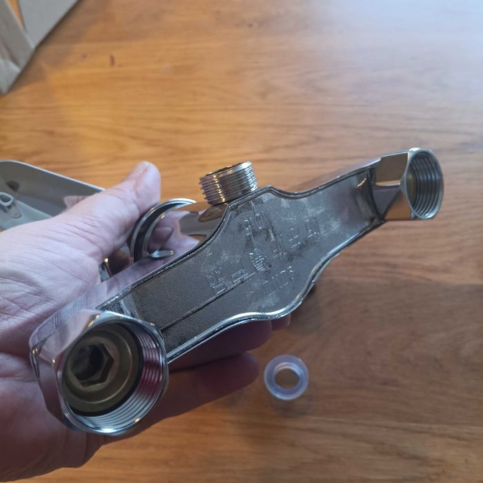 НОВ! Смесител за душ – стенен, едноръкохватков, хром, G 1/2