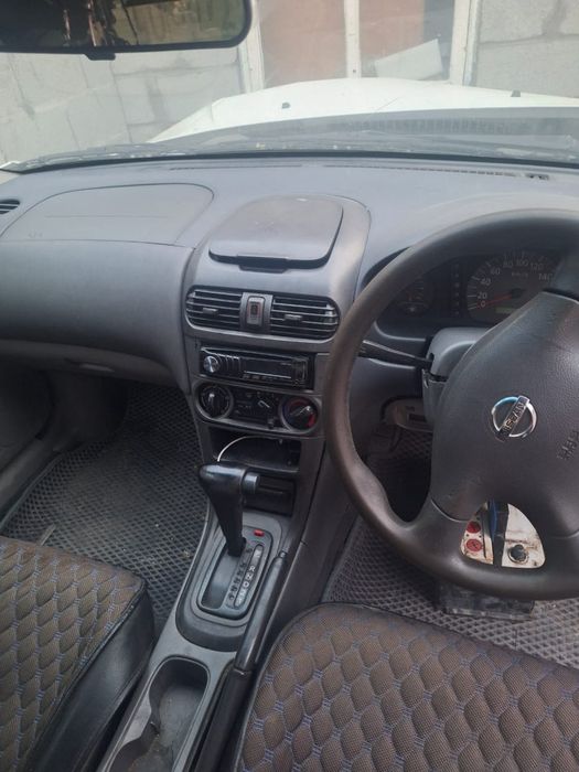 Ниссан Санни 2002год