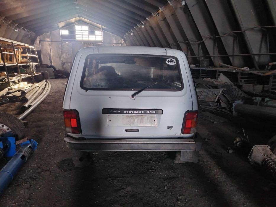 Ваз-2121 4x4 в не рабочем состоянии.