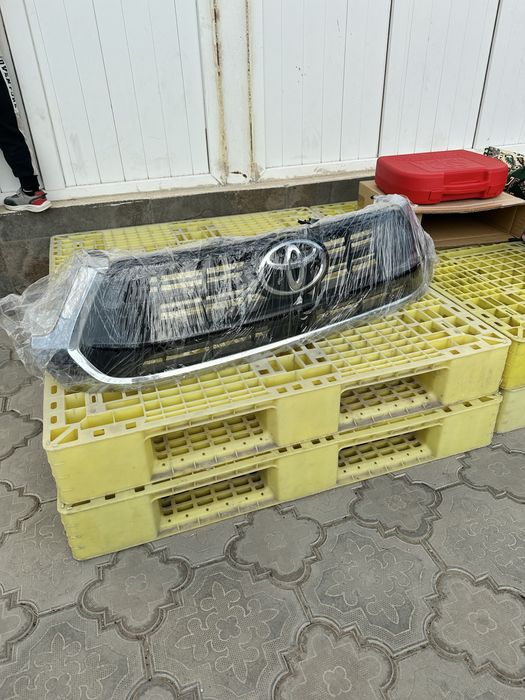 Решетка Toyota Hilux