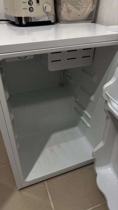 Продам нерабочий холодильник