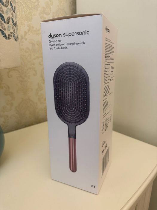 набор расчесок Dyson Supersonic Styling Set.