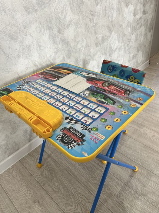 стол стул 4000 тг