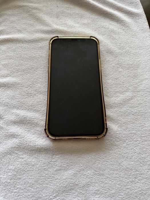 iPhone 12 Pro 256 GB Gold – като нов, пълен комплект, от оператор
