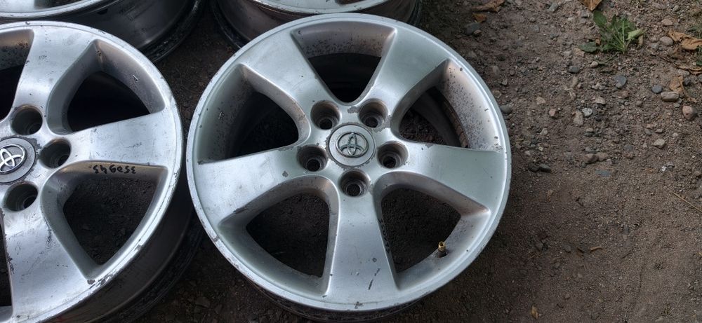 Комплект оригинальных дисков R16. Toyota