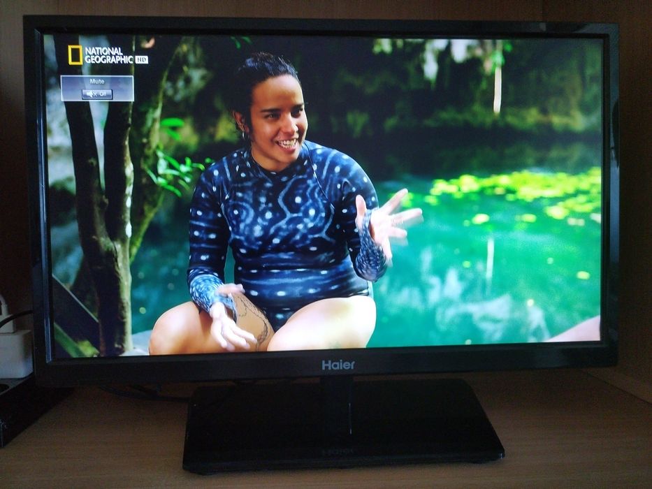 LED TV  Haier 22 инча телевизор