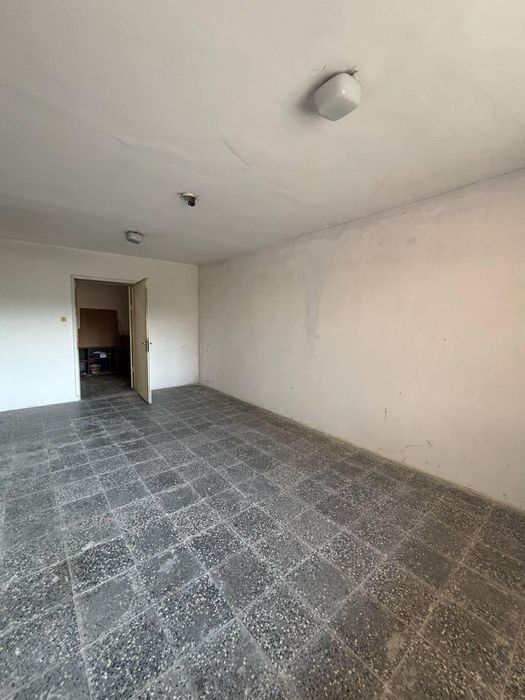 Двустаен апартамент в ж.к. Дружба 2.