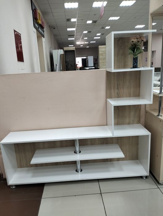 Продам полку под телевизор