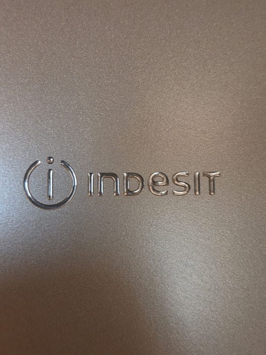 Холодильник Indesit ITS 4200 S