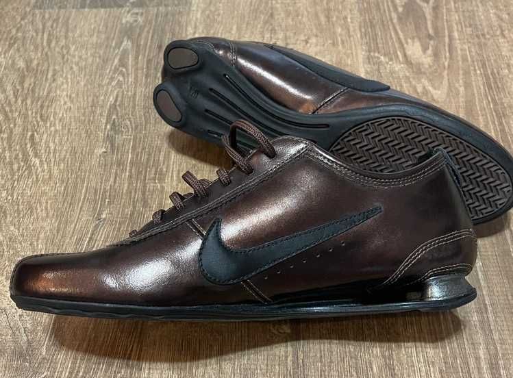 Pantofi sport Nike  Shox marimea 38 (nepurtati)