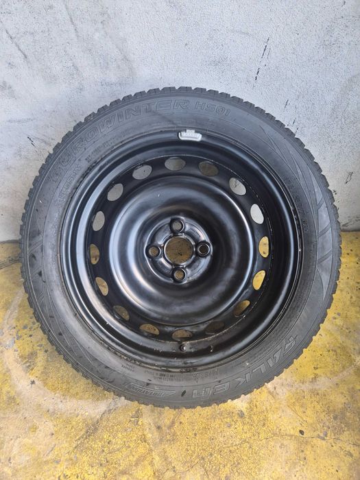 ROTI Jante + Anvelope de IARNA - 4x100 17'' 5J ET 40 - OEM TOYOTA AYGO X - 175/65/17 - Falken CA NOI - DOT 4023 !