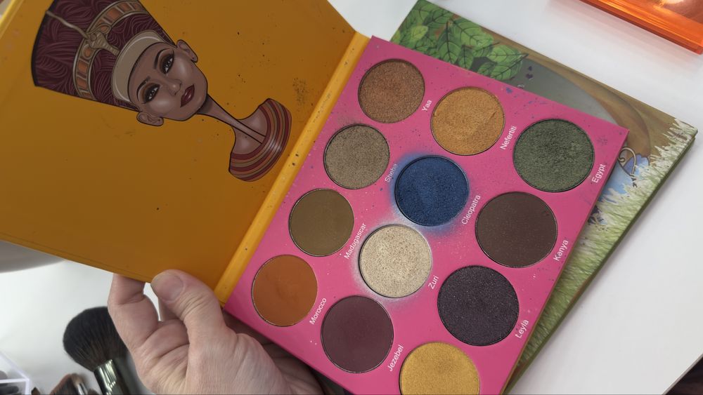 Продам 3 палетки теней