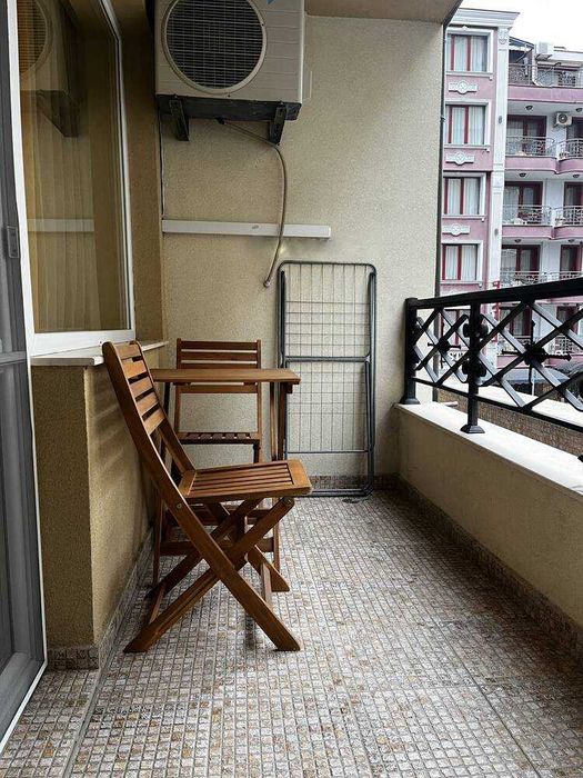 Дава се под наем Двустаен апартамент в Бургас, Лазур - 55 кв.м за 612 € - Снимка #7