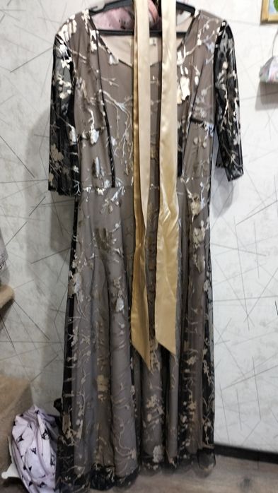 Продам платье 10000тг